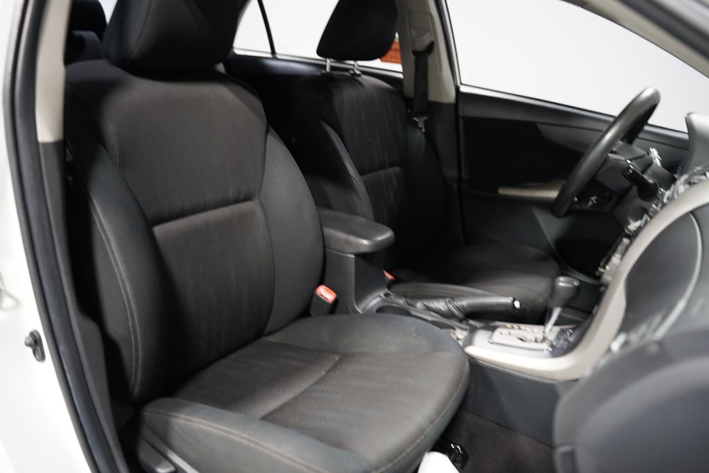 2012 Toyota Corolla LE 22