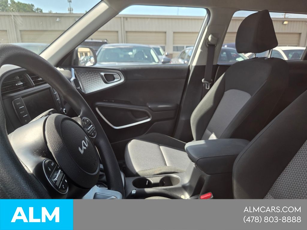 Used 2025 Gray Kia LX image 3