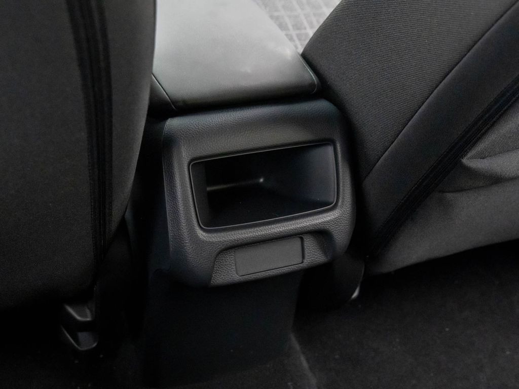 2025 Honda HR-V LX photo