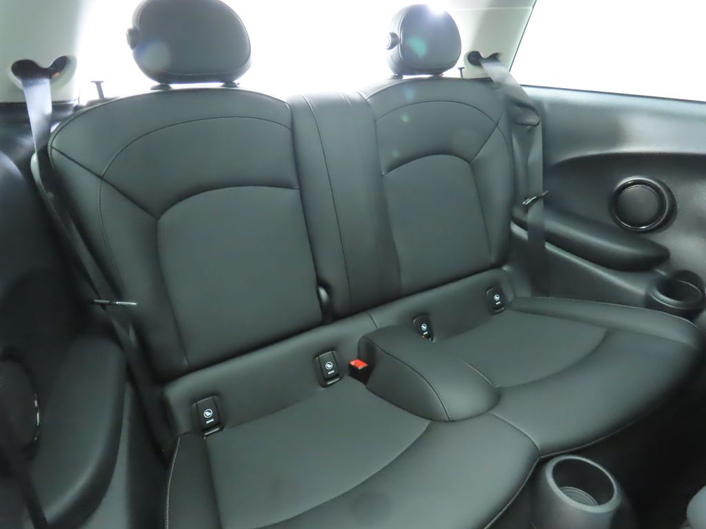 Thumbnail: 2023 MINI Cooper - 22