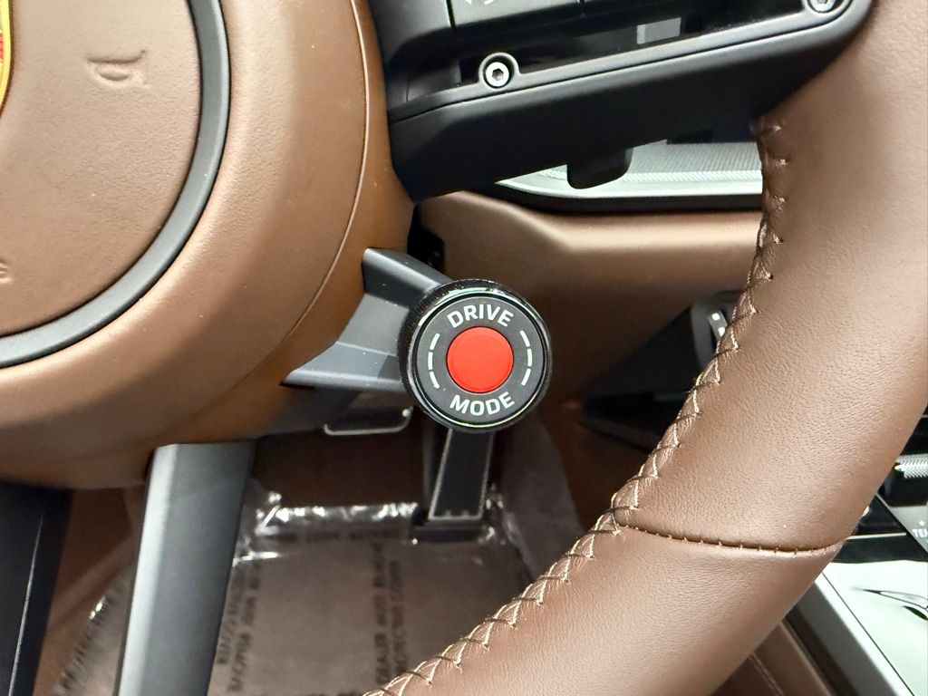 Thumbnail: 2026 Porsche 911 - 15