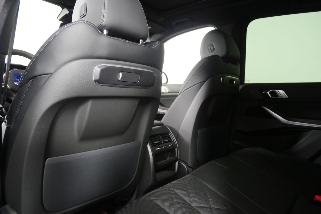 Thumbnail: 2026 BMW X5 - 16