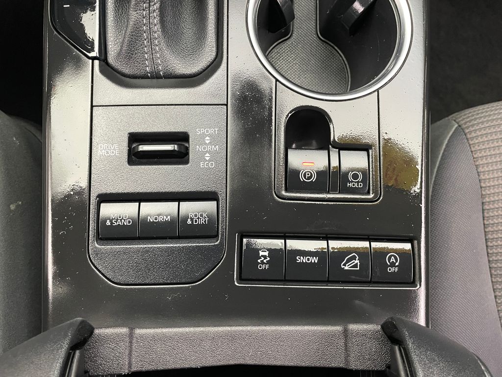 2022 Toyota Highlander LE 29