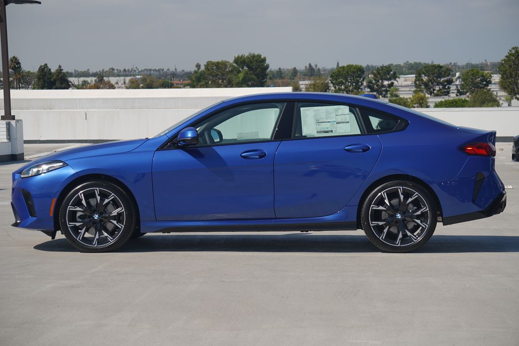 Thumbnail: 2026 BMW 2 Series - 4