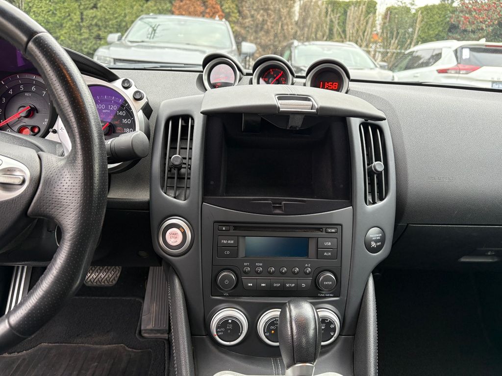 2017 Nissan 370Z Sport
