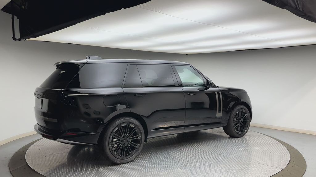 Thumbnail: 2026 Land Rover Range Rover - 2