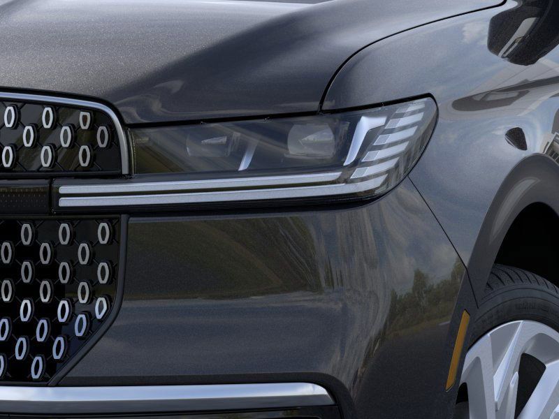 Thumbnail: 2025 Lincoln Navigator - 18