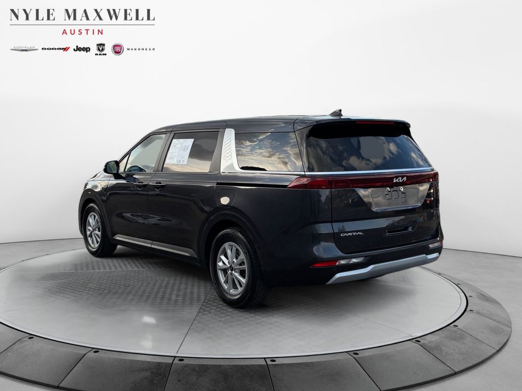 Used Car 2024 Kia Carnival  Lx For Sale Under $30,000 In Austin, Texas