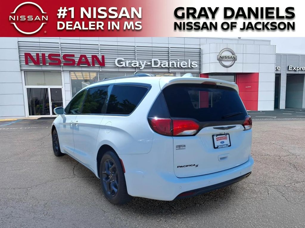 Used 2020 Chrysler Pacifica Van