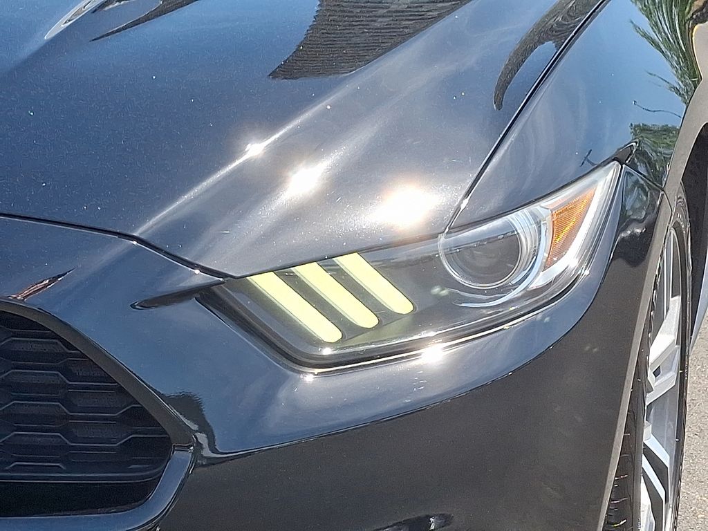 2016 Ford Mustang  9
