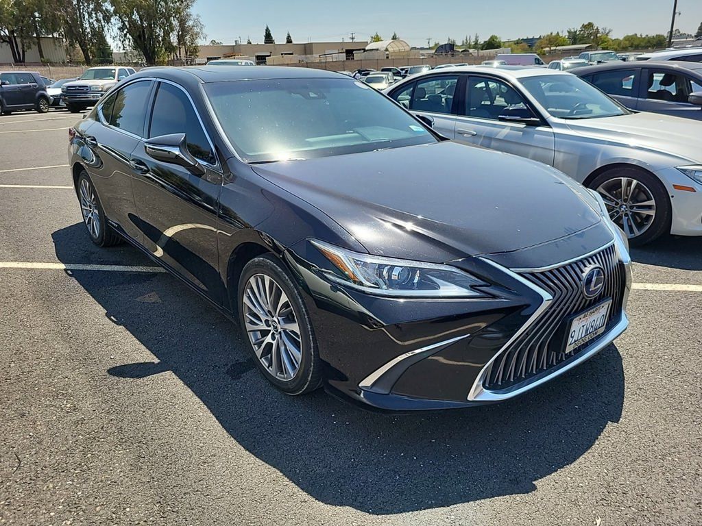 2019 Lexus ES Hybrid 300h FWD
