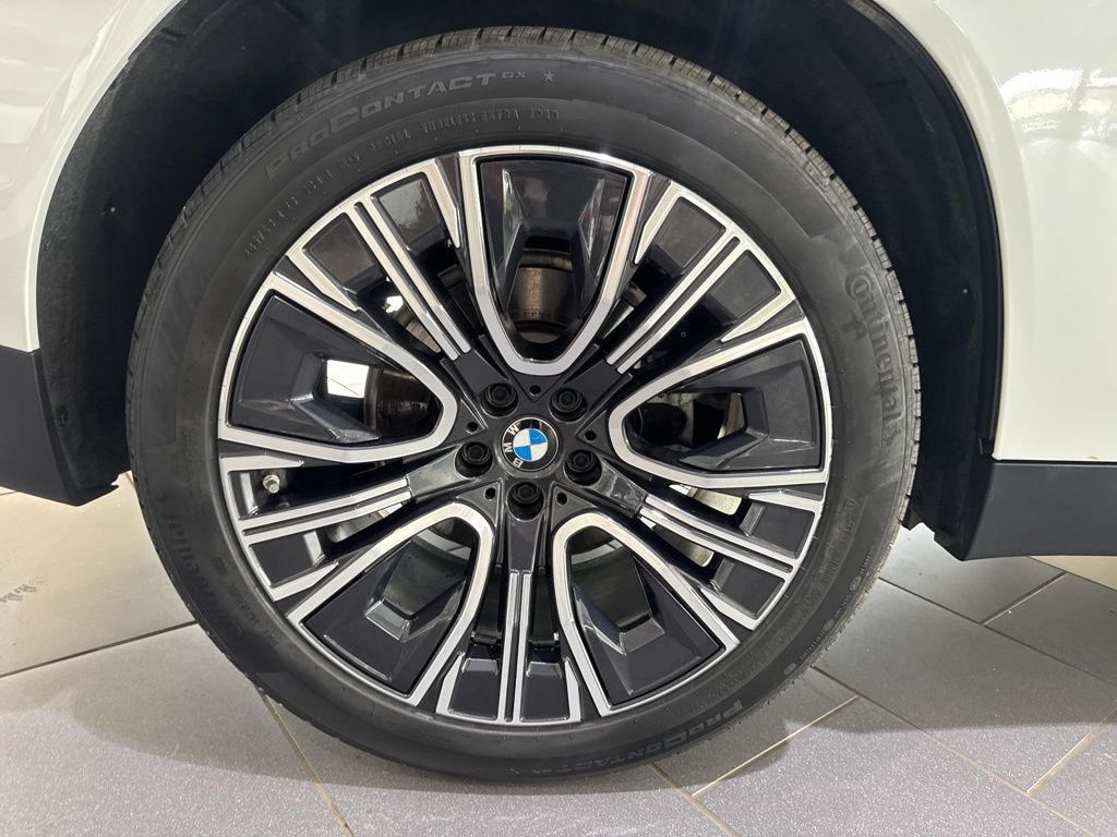 Thumbnail: 2026 BMW X3 - 12