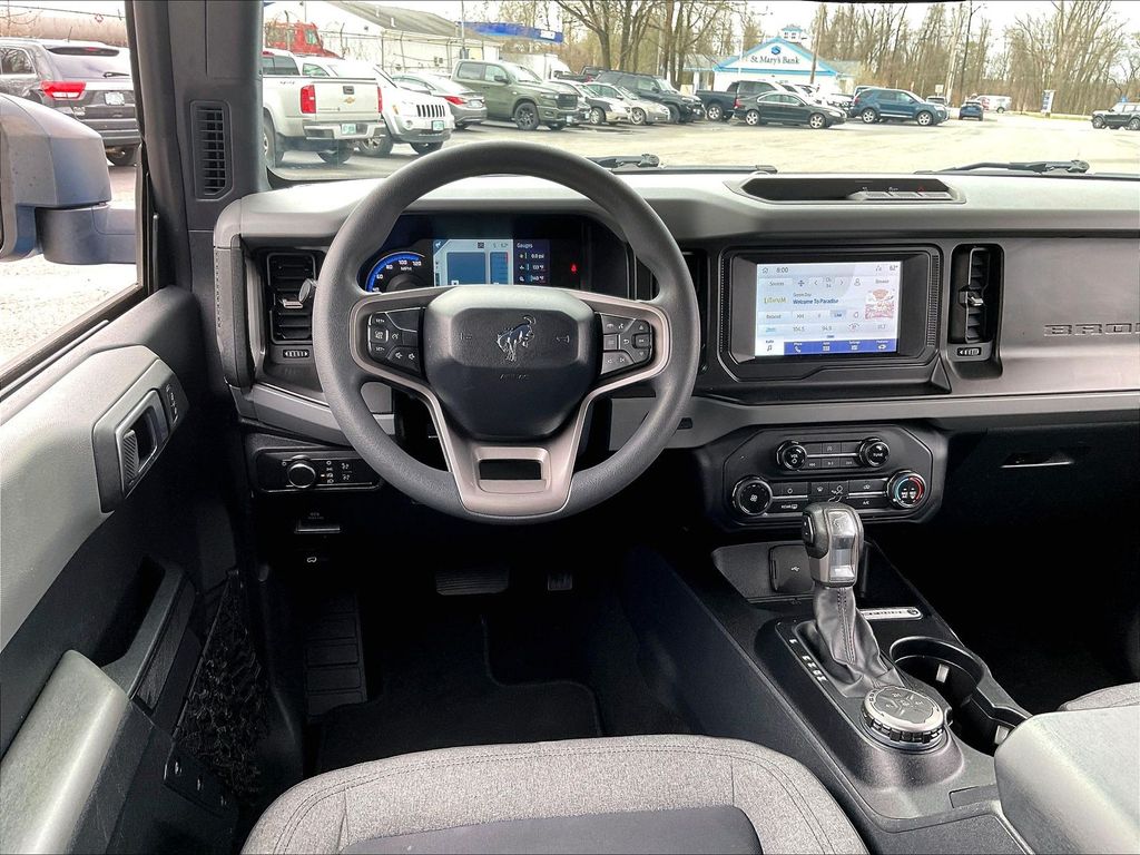 2021 Ford Bronco — photo 17