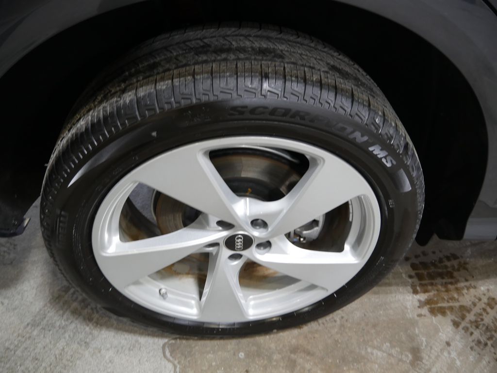 Thumbnail: 2025 Audi Q5 - 14