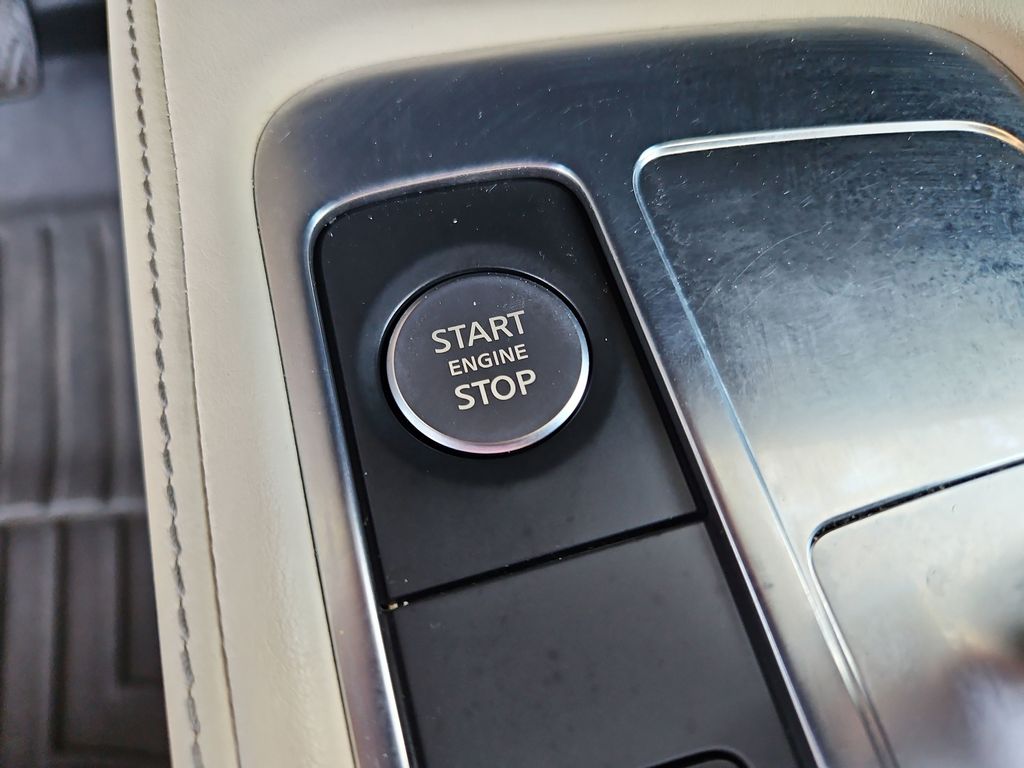 2023 INFINITI QX60 PURE Black at Lugoff Nissan