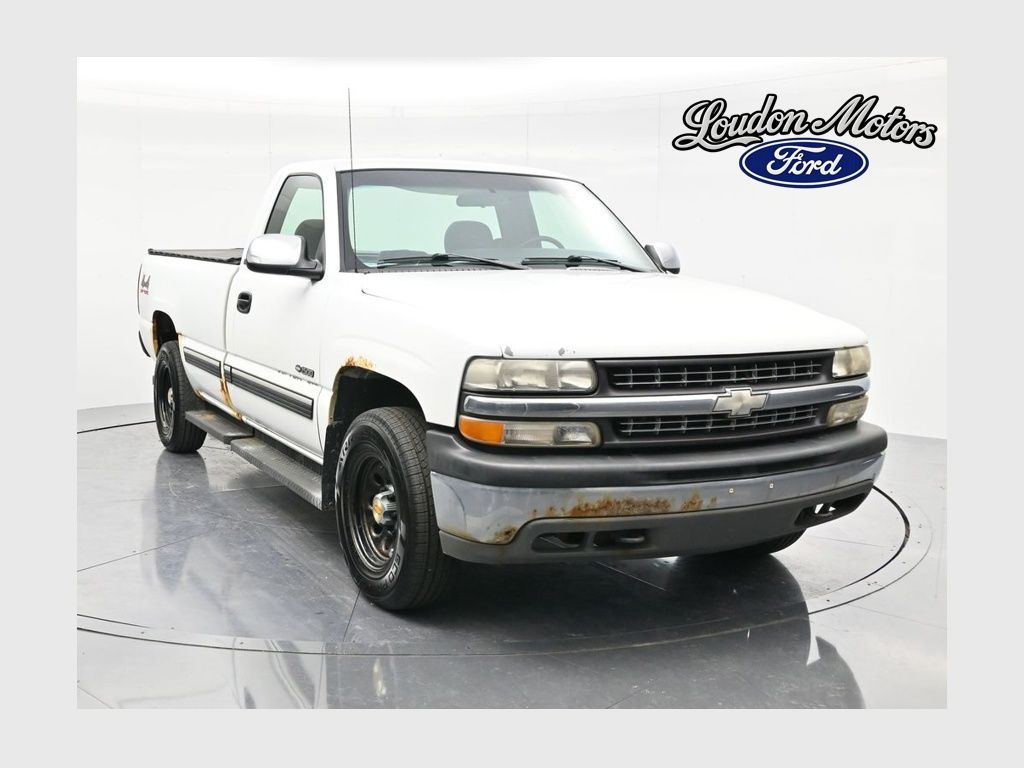 Summit White 2002 Chevrolet Silverado 1500 Pickup Truck Four-Wheel Drive 4-Speed Automatic Overdrive