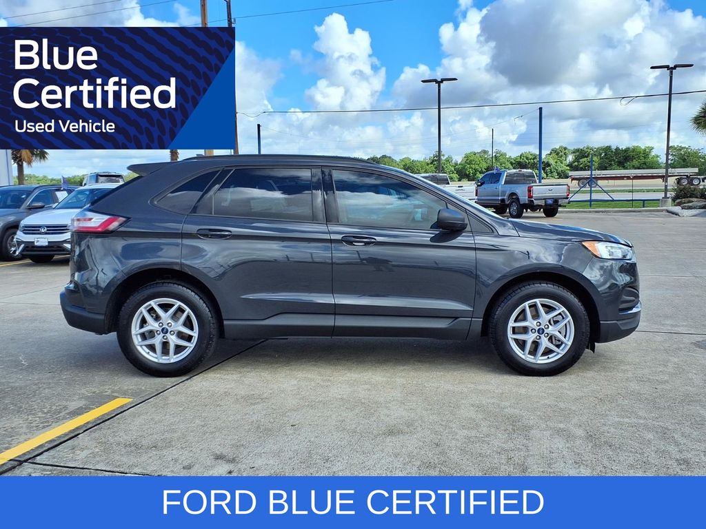 2021 Ford Edge SE Gray at Autostrade