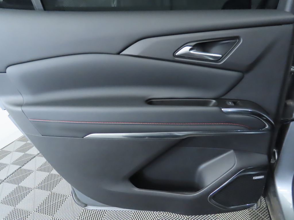 Thumbnail: 2024 Chevrolet Traverse - 28