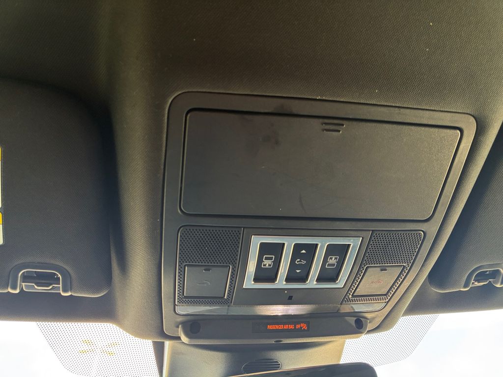 Used Car 2020 Land Rover Discovery  Hse For Sale Under $20,000 In Austin, Texas