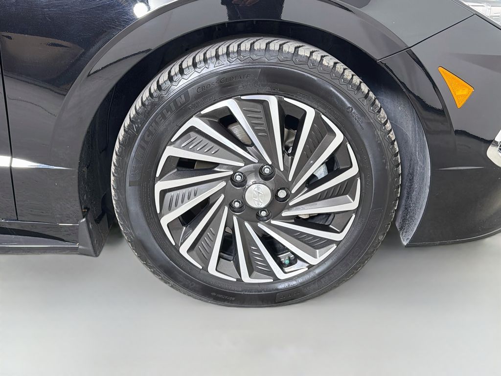 Used 2023 Hyundai Sonata Hybrid Sedan
