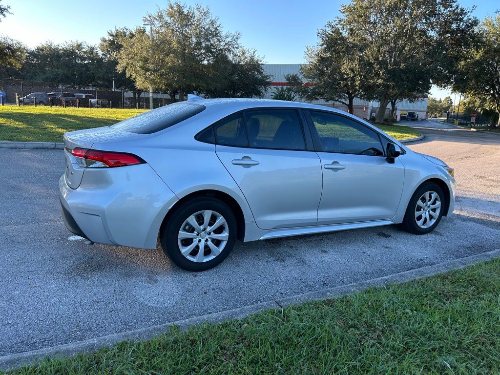 Thumbnail: 2023 Toyota Corolla - 5