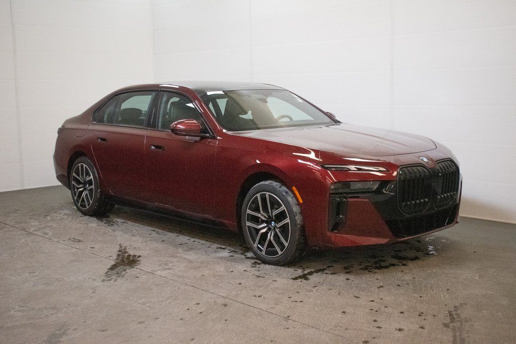2025 BMW 7 Series 740i xDrive