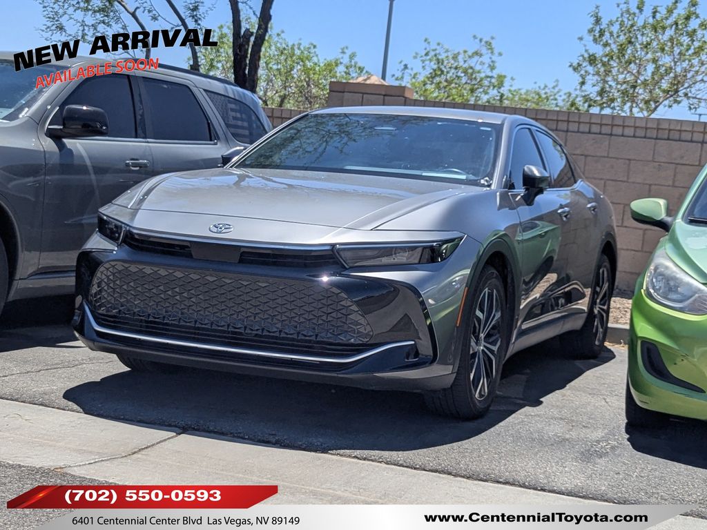 2023 Toyota Crown XLE AWD's photo