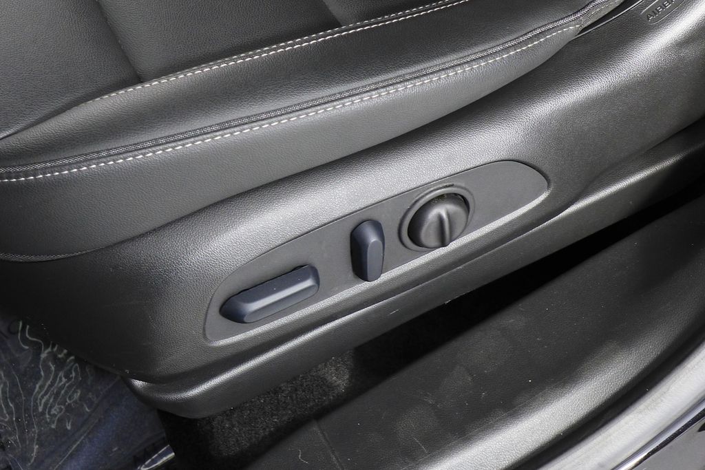 Thumbnail: 2023 Chevrolet TrailBlazer - 22