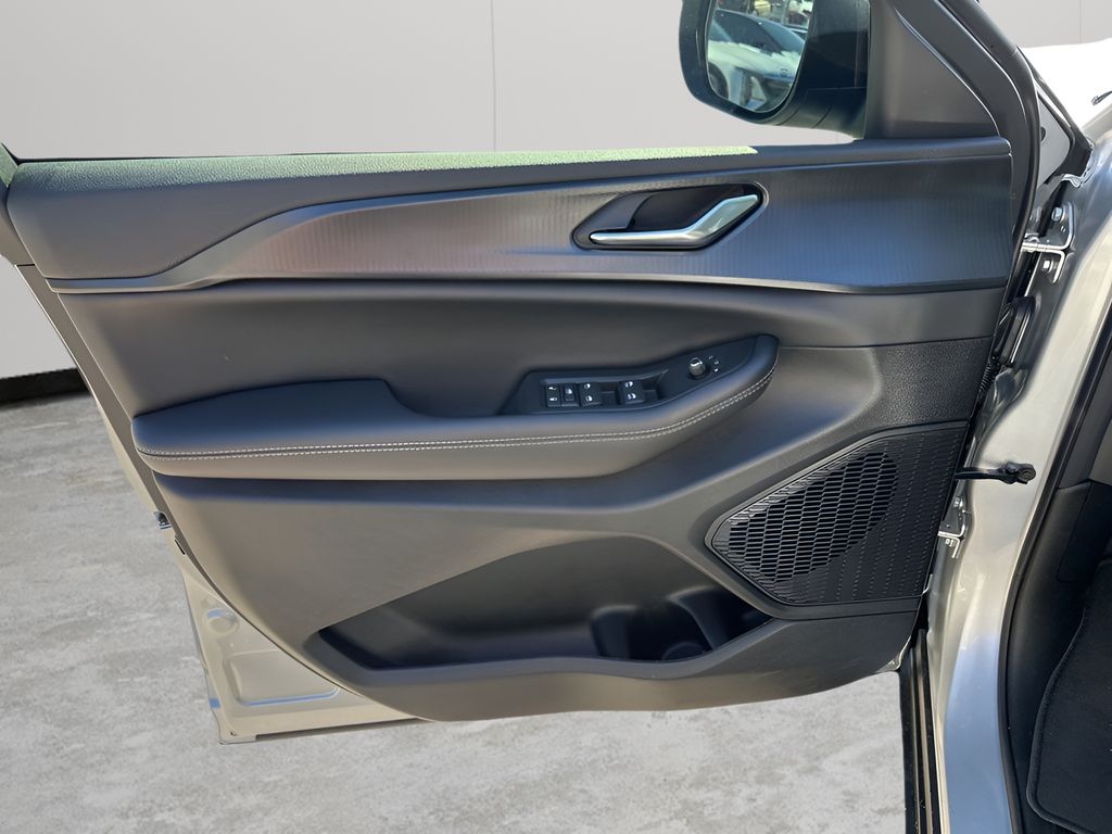 New Car 2025 Jeep Grand Cherokee L  For Sale Under $50,000 In Austin, Texas