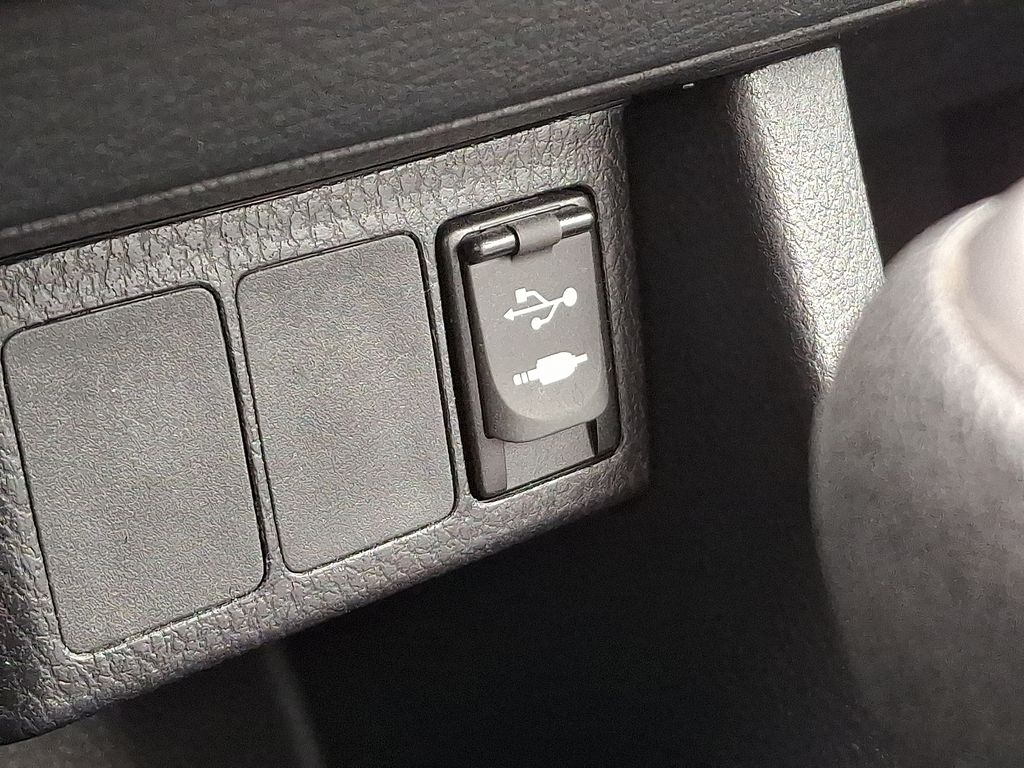 Thumbnail: 2015 Toyota Corolla - 25