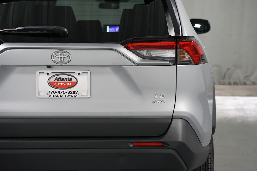 Thumbnail: 2024 Toyota RAV4 - 10