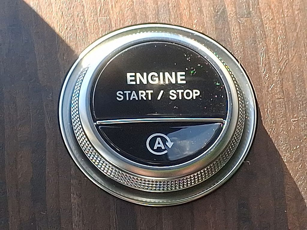 Thumbnail: 2025 Mercedes-Benz GLC - 19