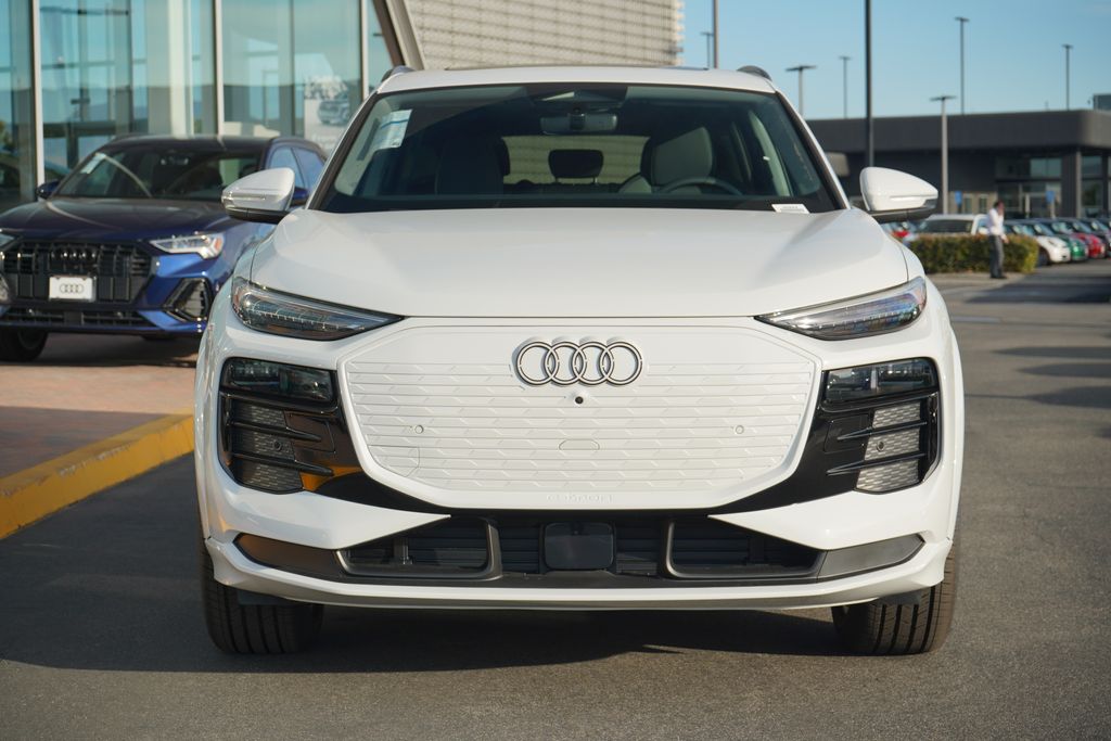 2025 Audi e-tron Premium 5