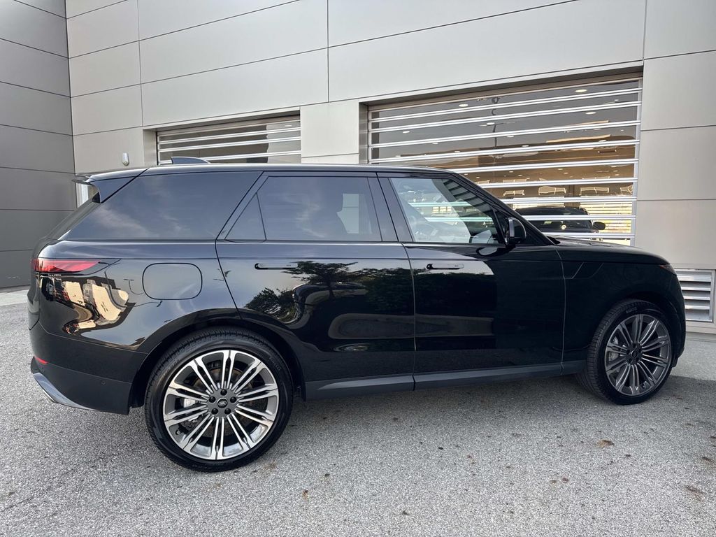 Certified Used 2024 Black Land Rover SE image 8
