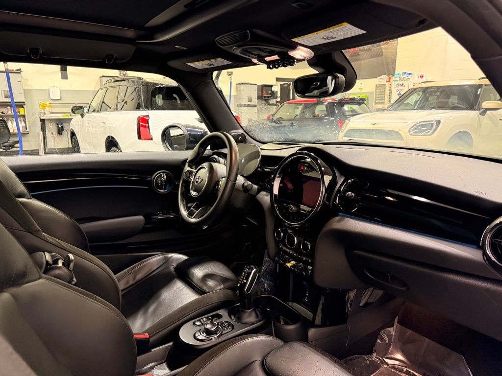 Thumbnail: 2023 MINI Cooper Hardtop - 22