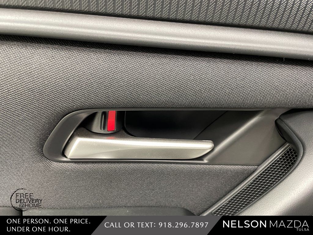 New 2026 White Mazda 3.3 Turbo Select image 40