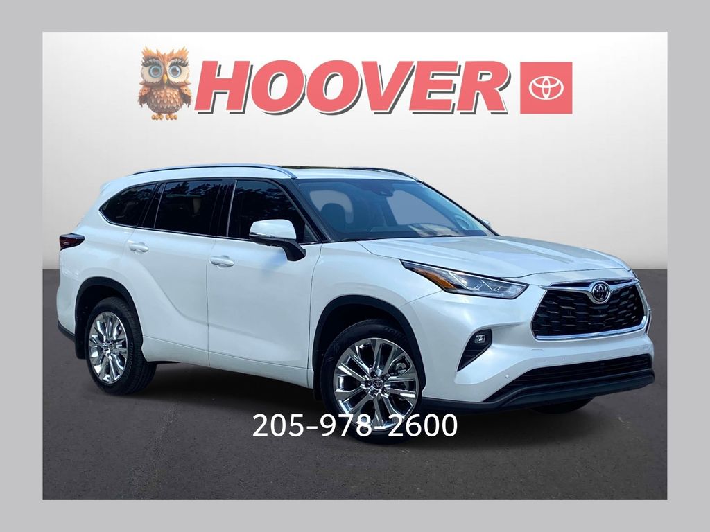 Pearl 2026 Toyota Highlander SUV / Crossover All-Wheel Drive 8-Speed Automatic