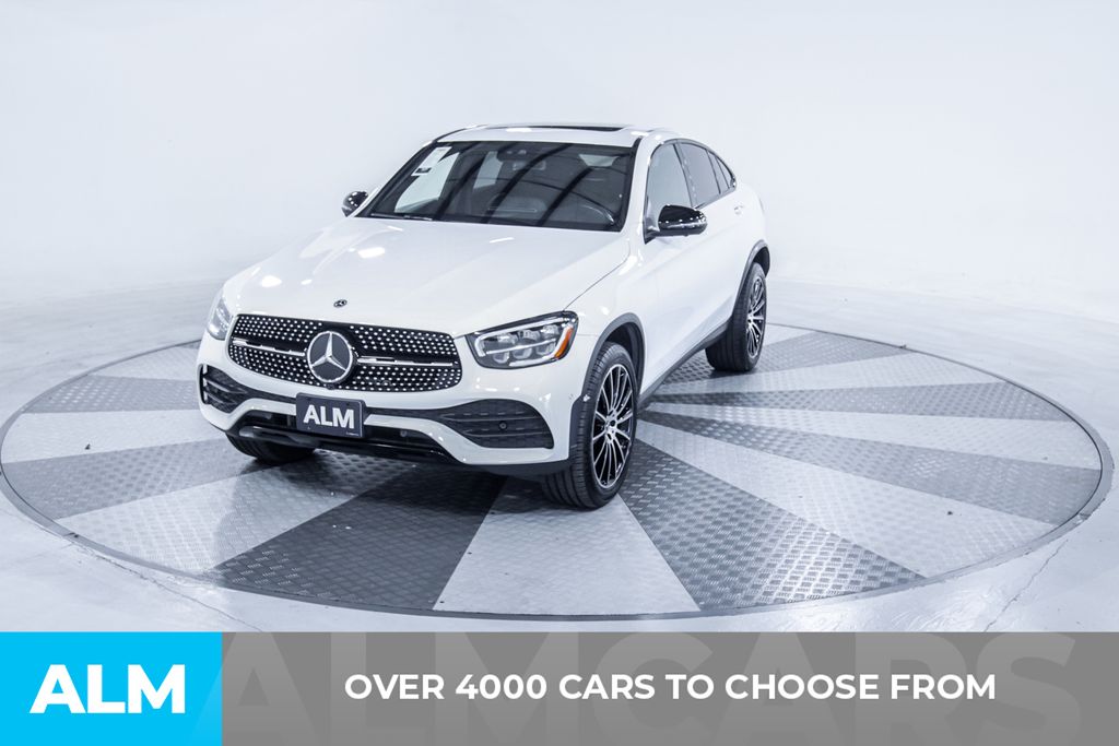 Used 2022  Mercedes-Benz GLC 300 Coupe image 3
