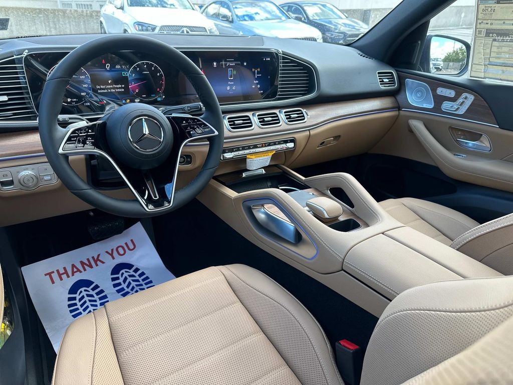 Thumbnail: 2026 Mercedes-Benz GLE - 8