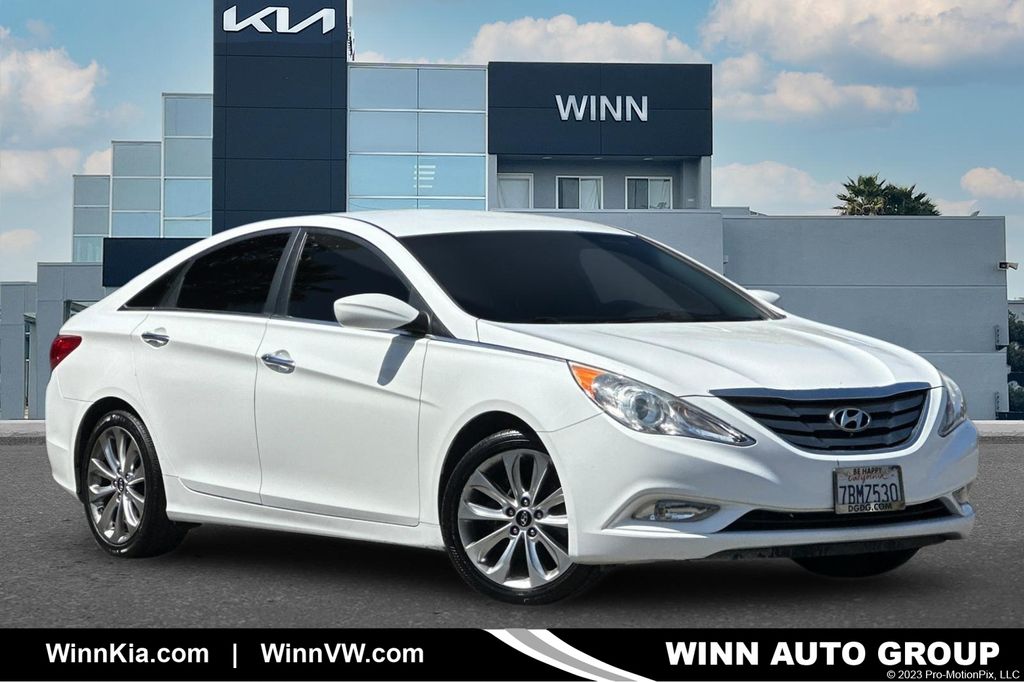 Shimmering White Mica 2013 Hyundai Sonata Sedan Front-Wheel Drive 6-Speed Automatic