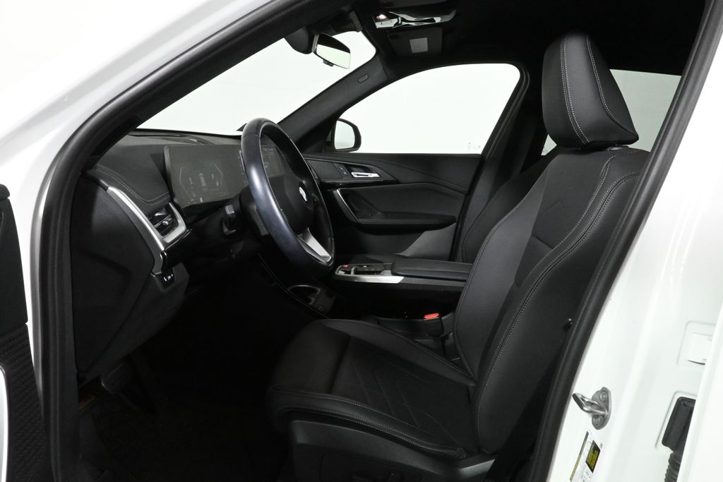 Thumbnail: 2023 BMW X1 - 3