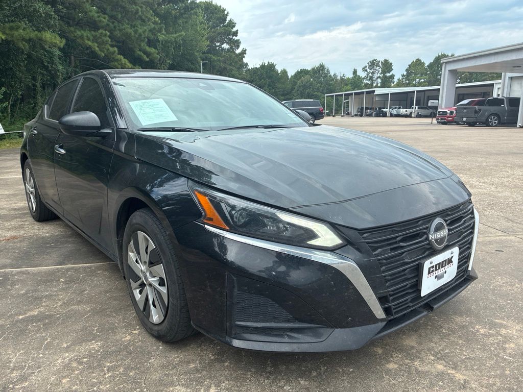 2025 Nissan Altima 2.5 S Black at Central Houston Nissan