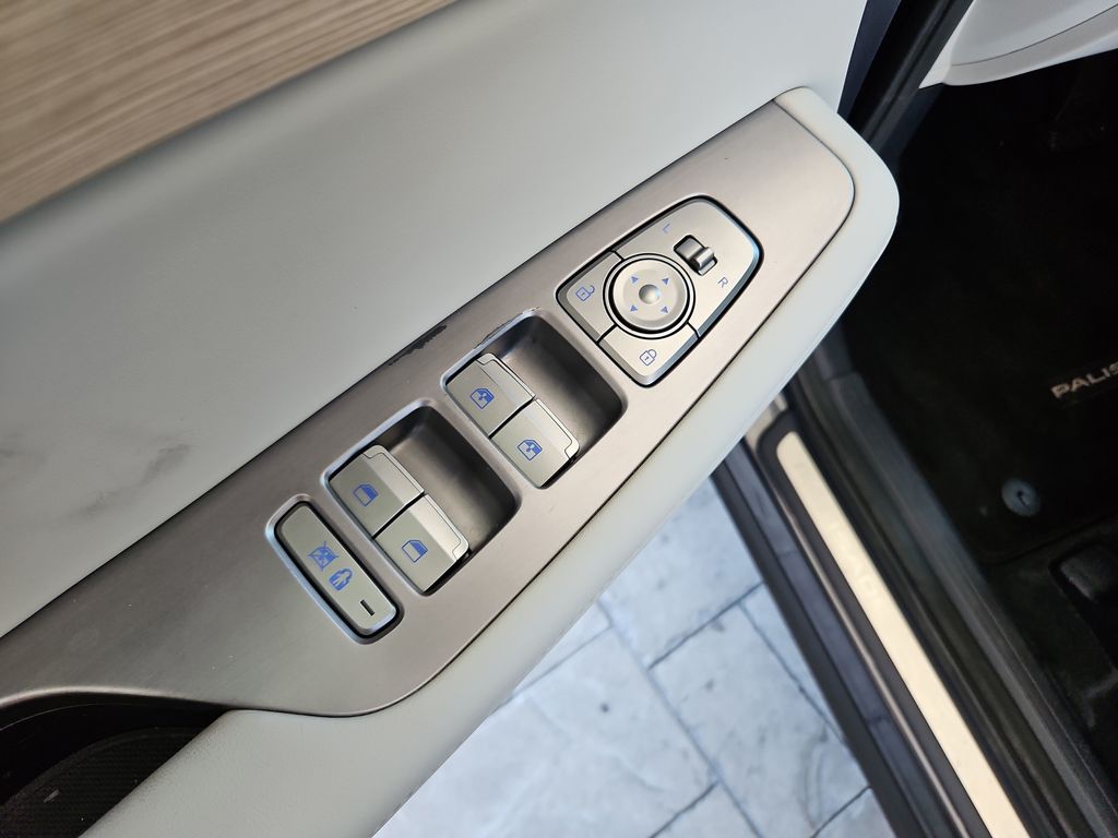 2024 Hyundai Palisade Limited Gray at Jones Ford