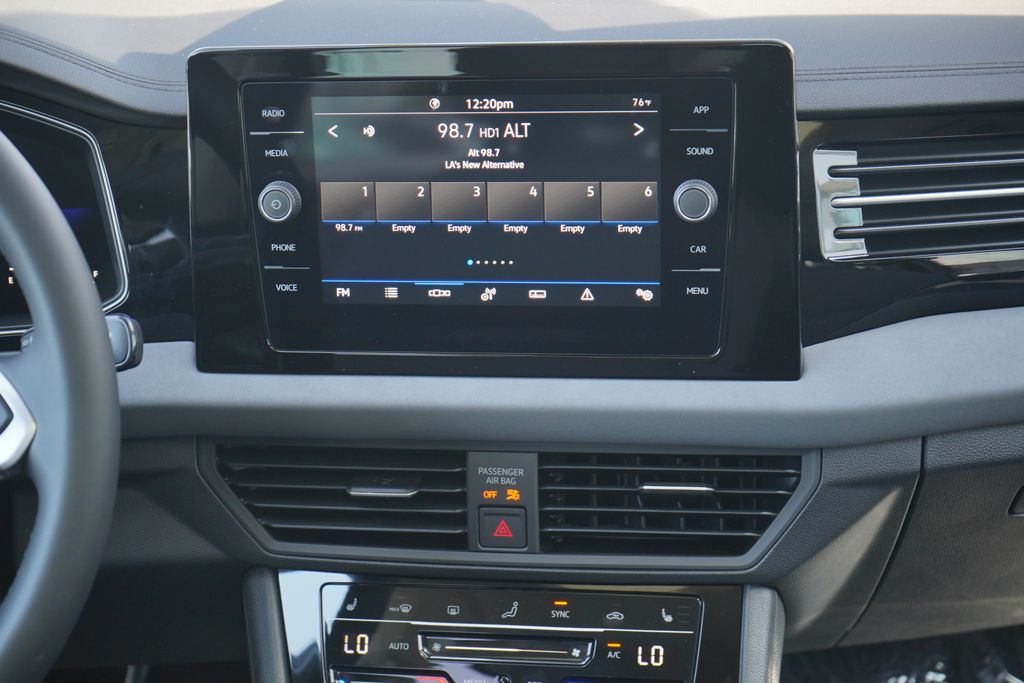 Thumbnail: 2025 Volkswagen Jetta - 10