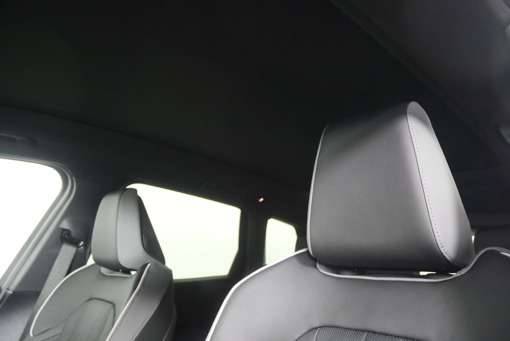 Thumbnail: 2026 BMW X3 - 11