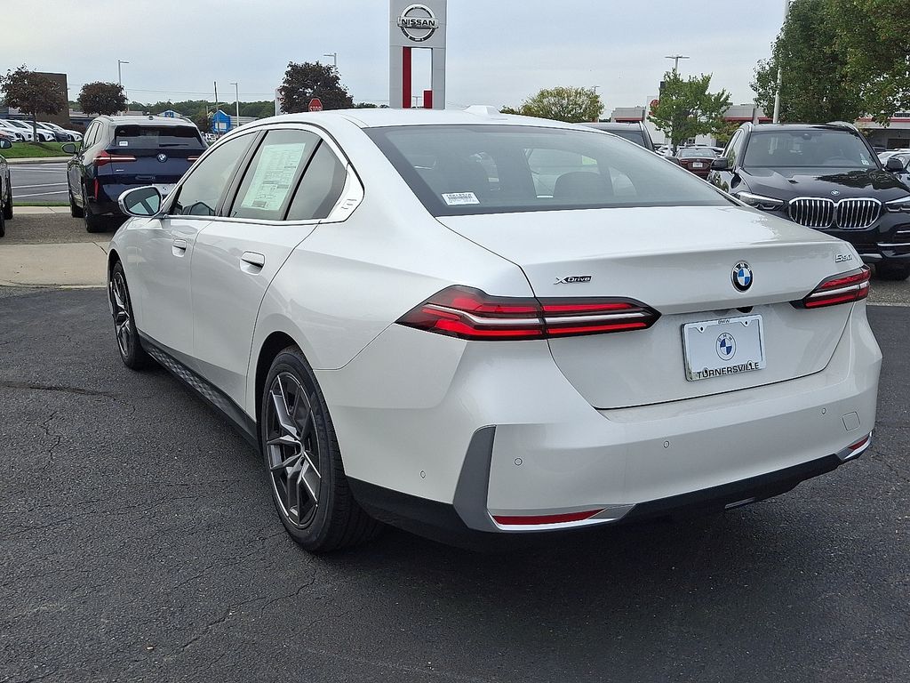 Thumbnail: 2026 BMW 5 Series - 3