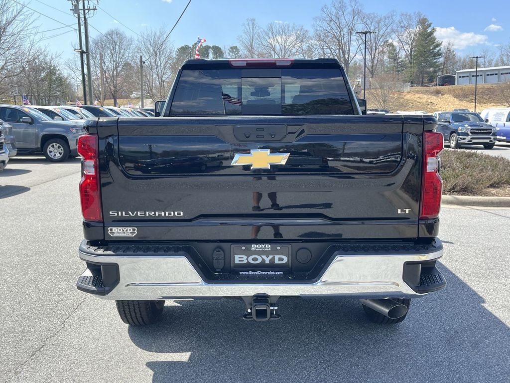 2025 Chevrolet Silverado 2500HD LT photo