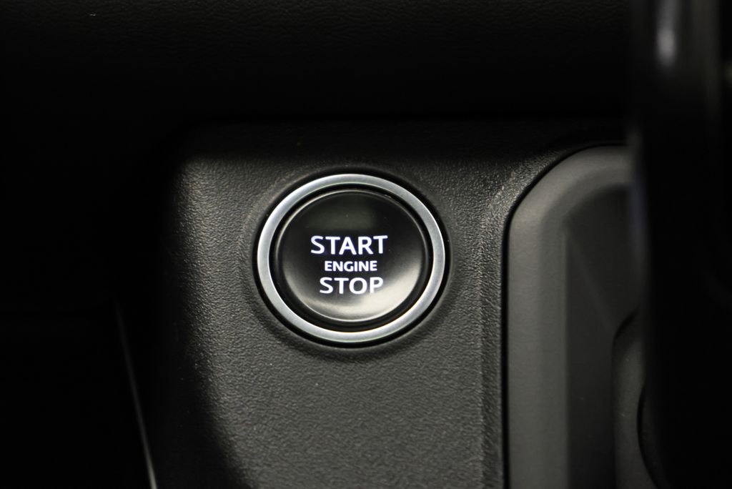 Thumbnail: 2022 Land Rover Defender - 21