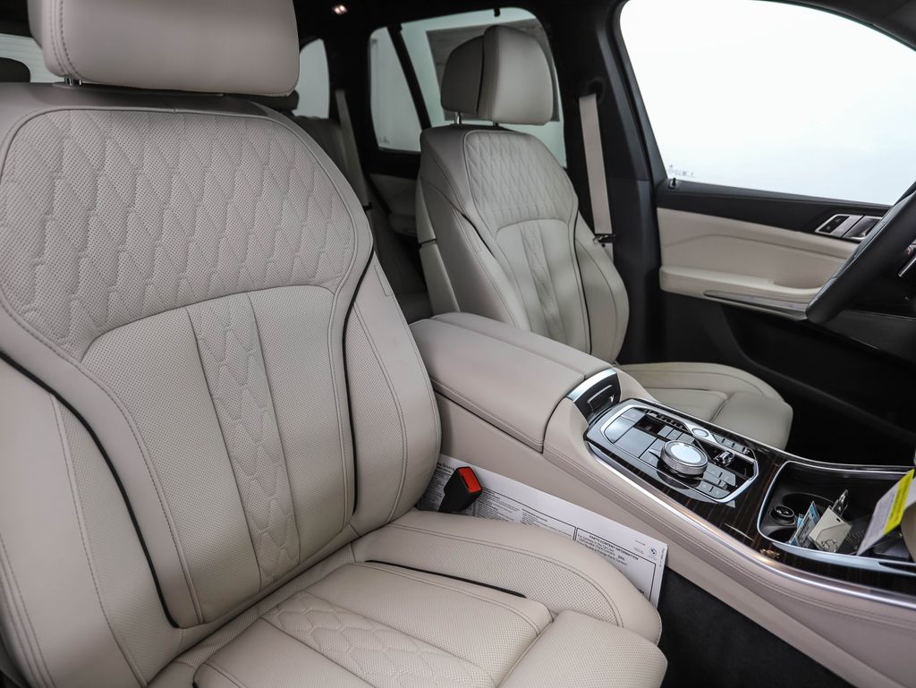 Thumbnail: 2026 BMW X5 - 31