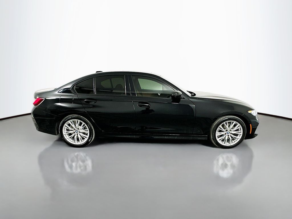 Thumbnail: 2023 BMW 3 Series - 4